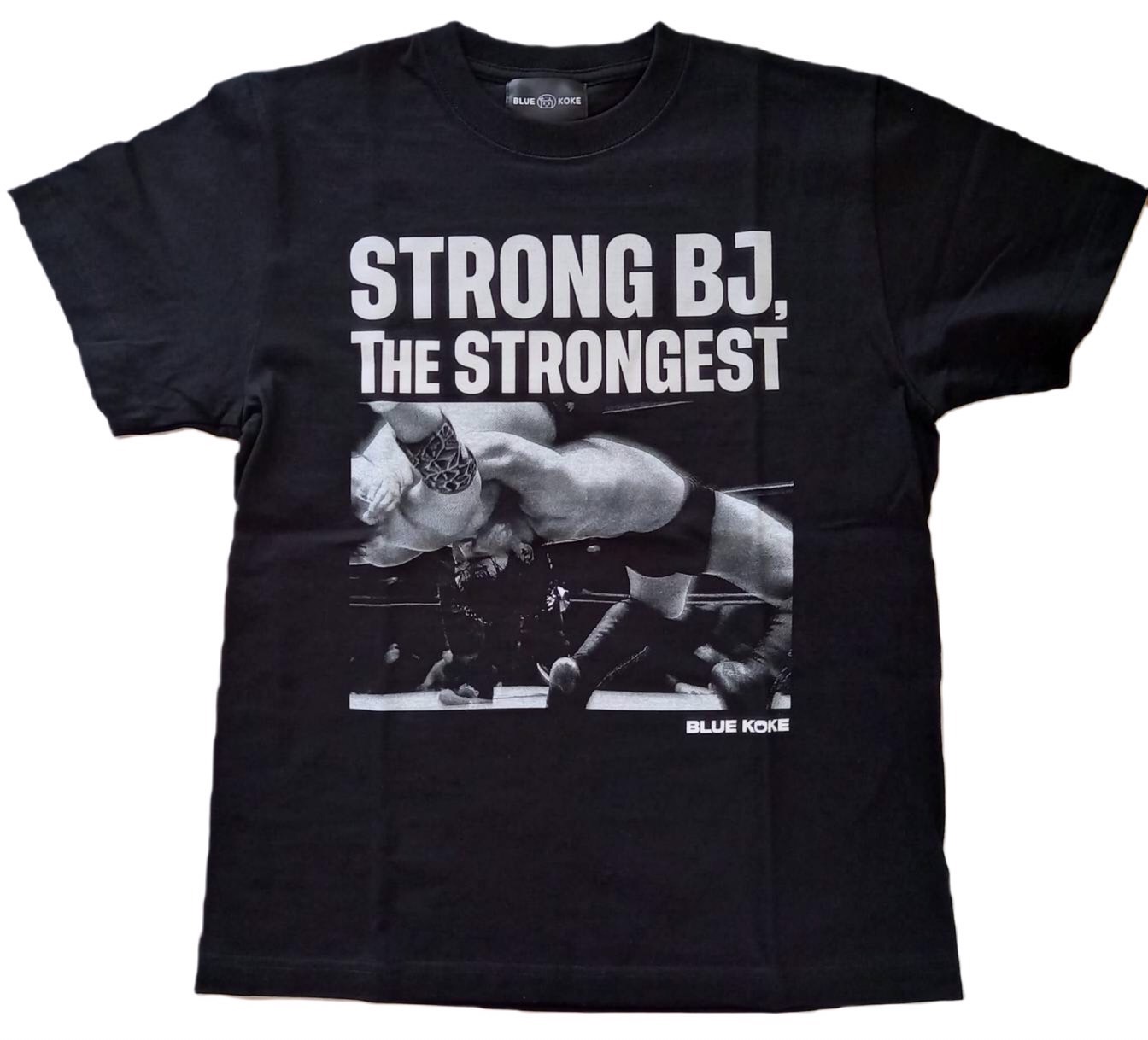 【公式通販サイトBJ-SHOPでの販売開始!!】＜BLUE KOKE collaboration＞野村卓矢「STRONG BJ,THE STRONGEST」Tシャツ